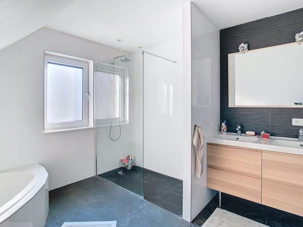 HOLTZHEIM - BELLE MAISON SITUEE EN IMPASSE