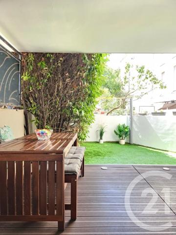Appartement F3 à vendre  3 pièces - 63 m 2   LYON  - 69007