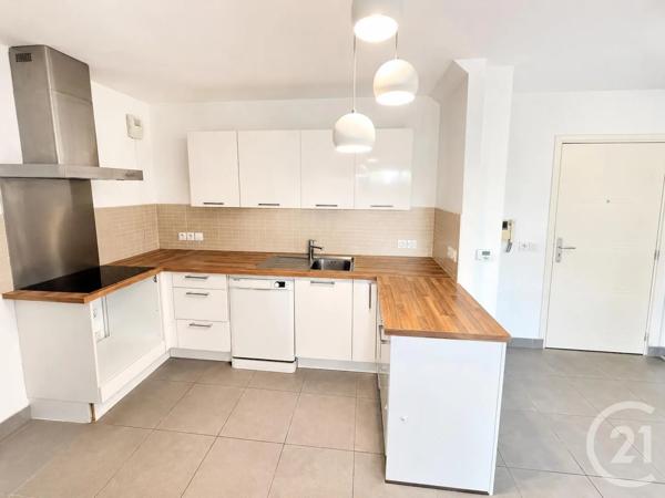 Appartement F3 à vendre  3 pièces - 63 m 2   LYON  - 69007