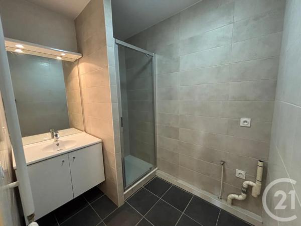Appartement F3 à vendre  3 pièces - 63 m 2   LYON  - 69007