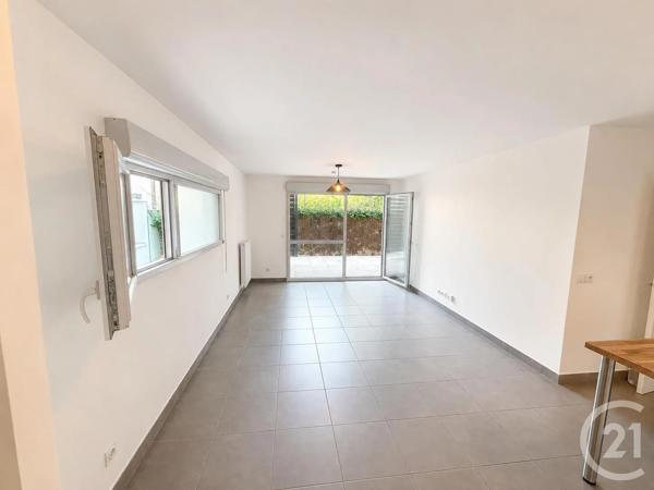 Appartement F3 à vendre  3 pièces - 63 m 2   LYON  - 69007