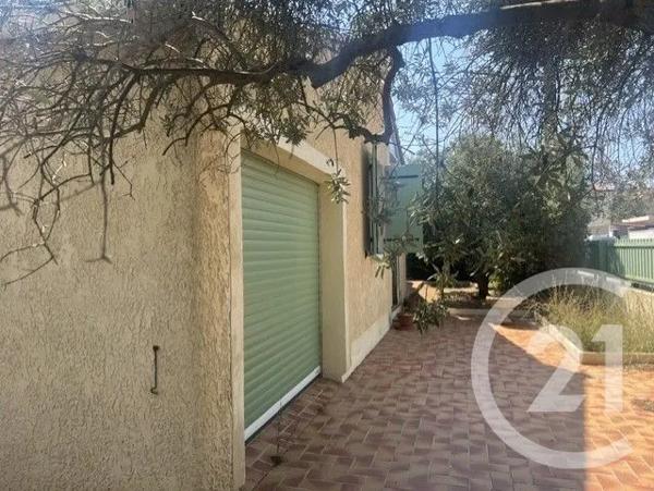 Maison à vendre  4 pièces - 90 m 2   MIRAMAS  - 13