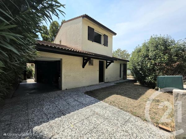 Maison à vendre  4 pièces - 90 m 2   MIRAMAS  - 13