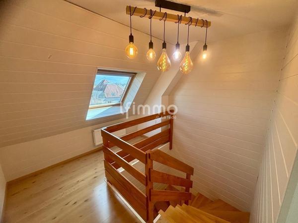 Duplex lumineux dernier étage avec balcon – Cœur d’Erstein