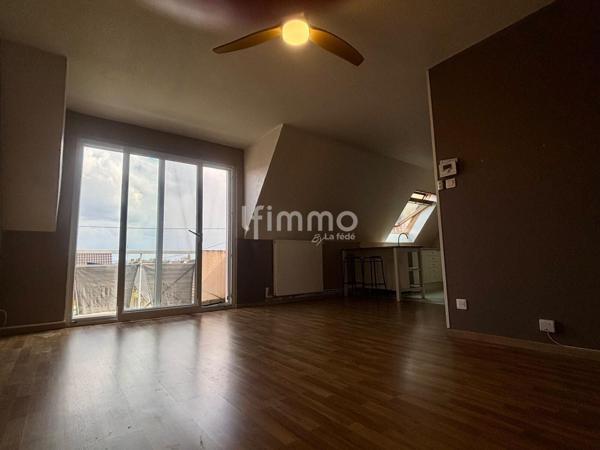 Duplex lumineux dernier étage avec balcon – Cœur d’Erstein