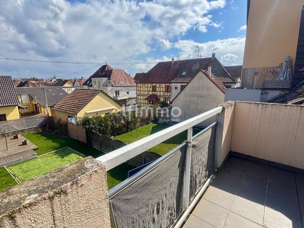 Duplex lumineux dernier étage avec balcon – Cœur d’Erstein
