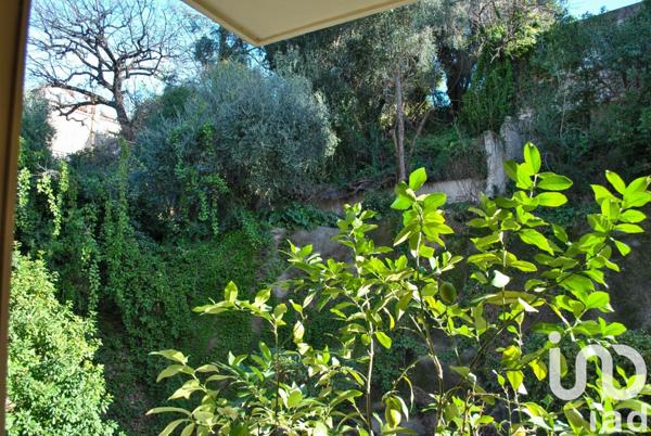 Appartement 3 pièces de 58 m² à Nice (06100)