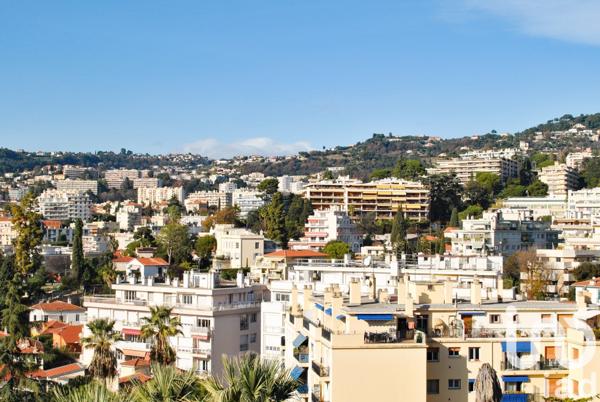 Appartement 3 pièces de 58 m² à Nice (06100)