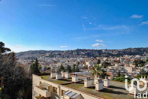 Appartement 3 pièces de 58 m² à Nice (06100)