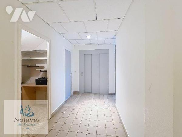 A VENDRE - EN EXCLUSIVITÉ CHEZ VOTRE NOTAIRE - APPARTEMENT TYPE 2 - GARAGE - HAZEBROUCK HYPER C...