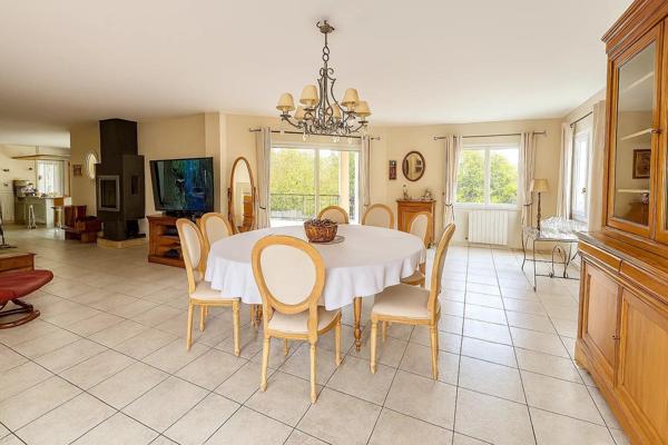 Vente Maison 5 pièces 200 m2 à Casseneuil