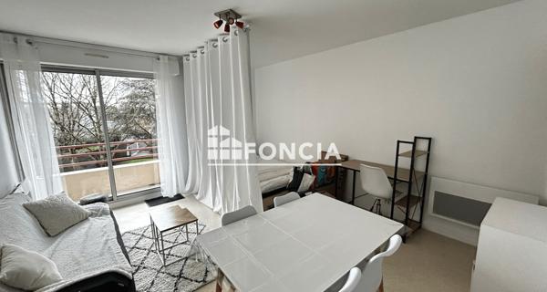 À vendre Studio 27.89 m² - Poitiers 86000