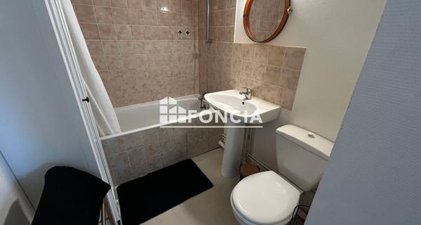 À vendre Studio 27.89 m² - Poitiers 86000