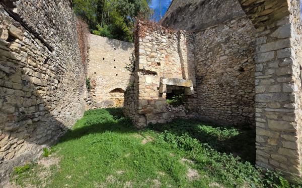 Maison à vendre    3 pièces • 125 m2 Savasse