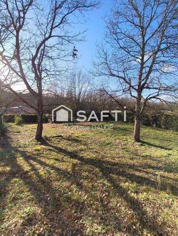 Maison de plain pied, trois chambres et garage attenant