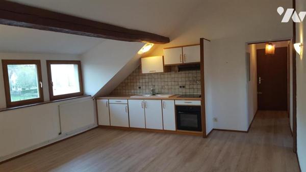 Appartement T3 (env. 40 m² habitables) au 2ème étage, situé à proximité du centre et des commodités