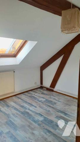 Appartement T3 (env. 40 m² habitables) au 2ème étage, situé à proximité du centre et des commodités