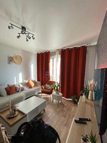 Appartement Poissy 2 pièce(s) 42 m2 €240 000 ** - Référence 9003