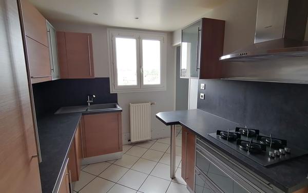 Appartement à louer    4 pièces •  Saint-Quentin