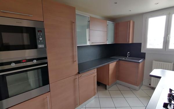 Appartement à louer    4 pièces •  Saint-Quentin