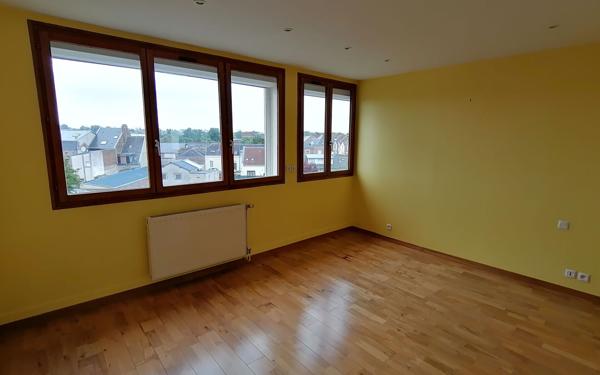 Appartement à louer    4 pièces •  Saint-Quentin