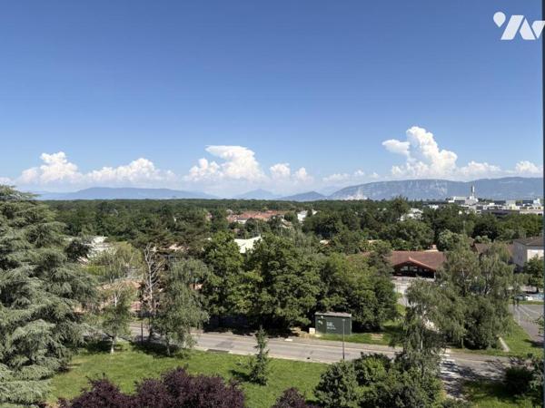 APPARTEMENT A VENDRE - SAINT GENIS POUILLY -  T3 de 76 m2 avec garage et cave. Vue dégagée sur Alpes