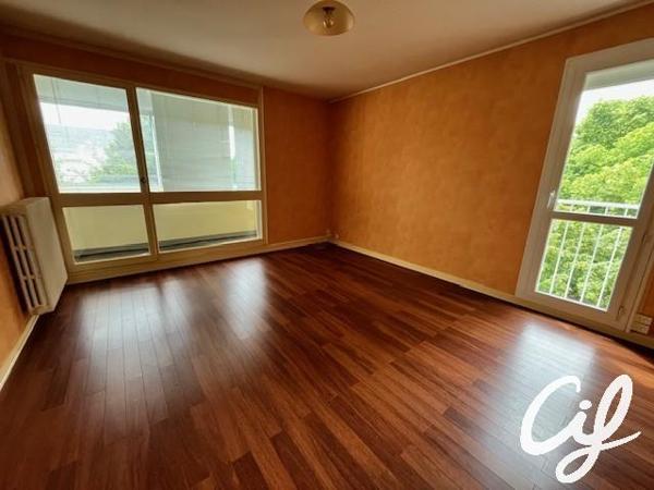 Appartement T3 SAINT HERBLAIN - 60 m2  784 Euros