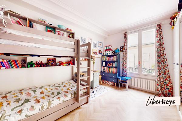 Un trois pièces de charme à 200m de la porte Maillot à Neuilly-sur-Seine - Chambre de service et Cave