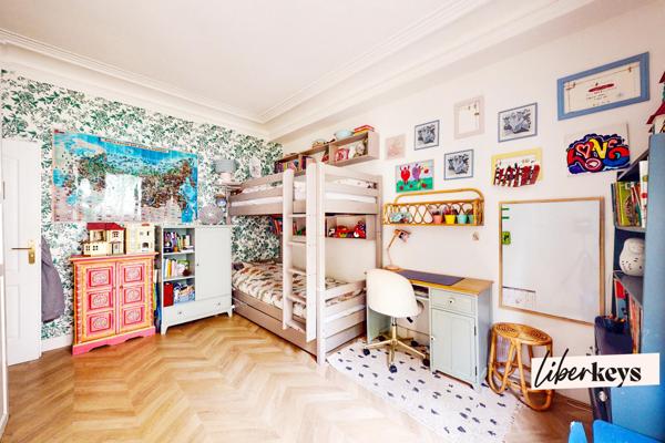 Un trois pièces de charme à 200m de la porte Maillot à Neuilly-sur-Seine - Chambre de service et Cave