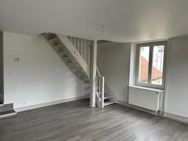 Appartement à louer 3 pièces 65m²