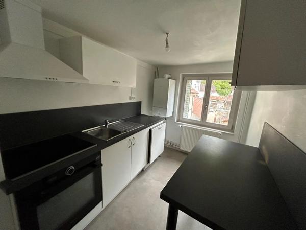 Appartement à louer 3 pièces 65m²