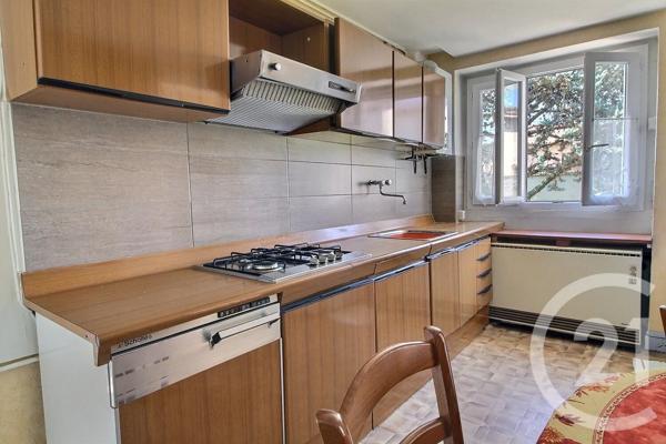 Maison à vendre  3 pièces - 82,50 m 2   DAGNEUX  - 01