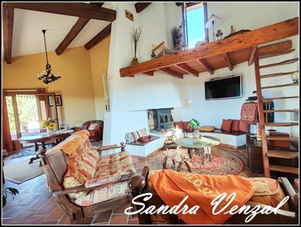 VILLA D'ARCHITECTE à DIGNE LES BAINS, avec une VUE REMARQUABLE, sans VIS à VIS, EXPOSITION SUD, 4 CHAMBRES