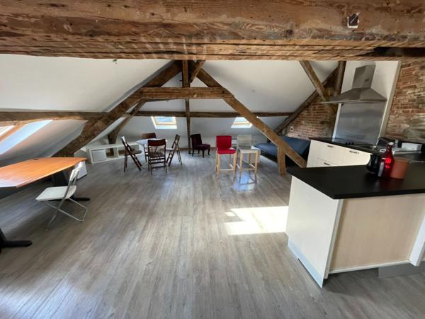 HYPER CENTRE VILLE T2 MEUBLE ,