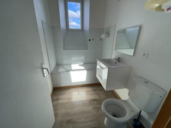 HYPER CENTRE VILLE T2 MEUBLE ,