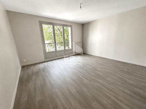 TOURS- Entre LES HALLES et LAMARTINE - Appartement T3 rénové