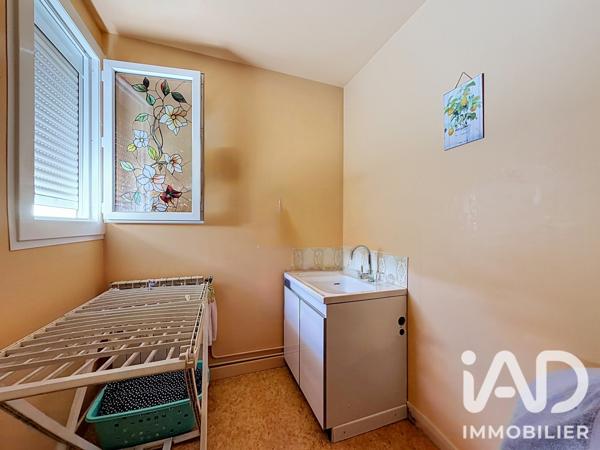 Maison à vendre 7 pièces 145 m² Saint-Alban-sur-Limagnole