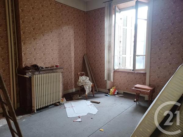 Maison à vendre  10 pièces - 220 m 2   BOURG ARGENTAL  - 42