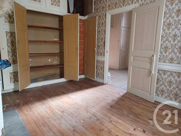 Maison à vendre  10 pièces - 220 m 2   BOURG ARGENTAL  - 42
