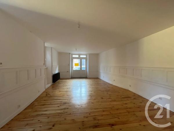 Maison à vendre  10 pièces - 220 m 2   BOURG ARGENTAL  - 42
