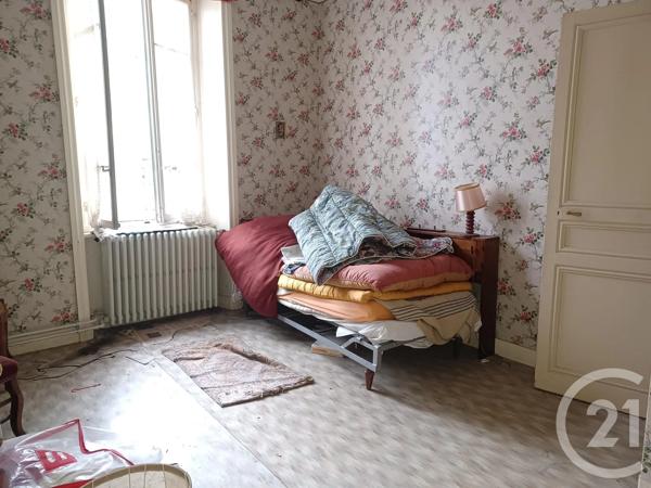 Maison à vendre  10 pièces - 220 m 2   BOURG ARGENTAL  - 42