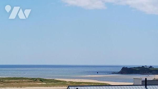 Maison de charme  en bord de mer, offrant un cadre de vie exceptionnel  entre confort, espace e...