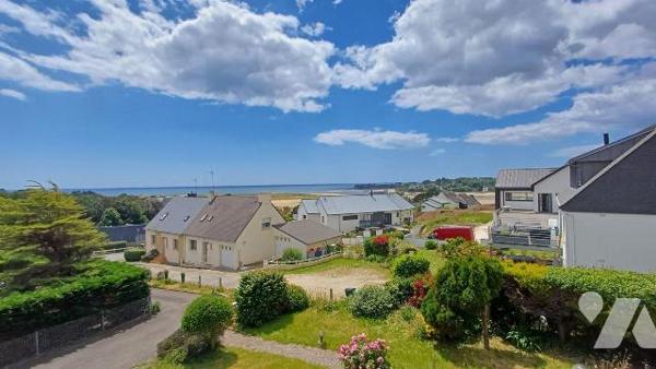 Maison de charme  en bord de mer, offrant un cadre de vie exceptionnel  entre confort, espace e...