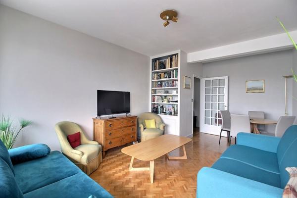 Appartement 2 pièces à vendre au 13ème étage à Paris