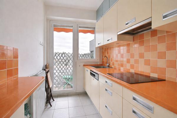 Appartement 2 pièces à vendre au 13ème étage à Paris