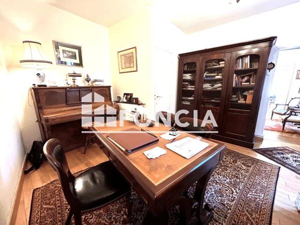 À vendre Maison 7 pièces 230 m² - Chartres 28000