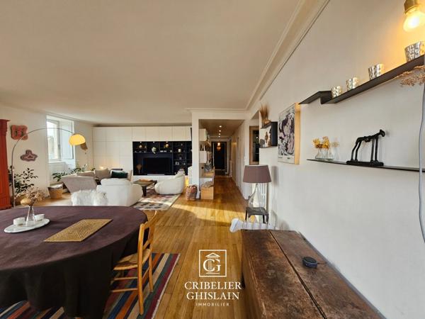 Appartement au charme unique 190 M2 / 5 chambres + cave privative.