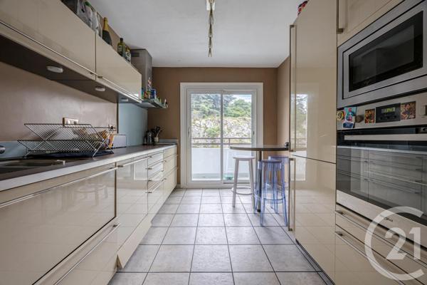 Appartement T5 à vendre  5 pièces - 154,20 m 2   ALLEVARD  - 38