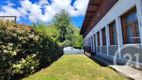 Appartement T5 à vendre  5 pièces - 154,20 m 2   ALLEVARD  - 38