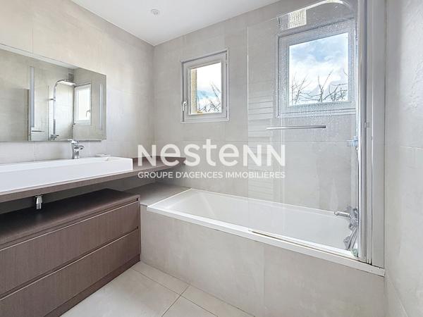 Grand Appartement Bron Type 5 pièces avec 3 chambres Balcon, Cave et Parking - 69500 BRON